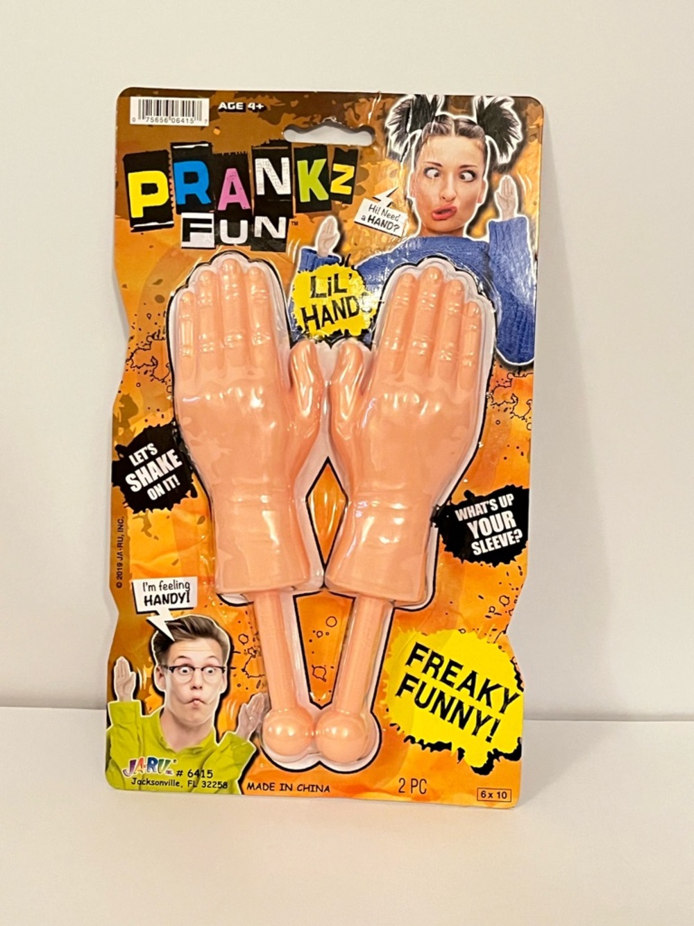 Tiny Hands Prank - Picture 13 of 13